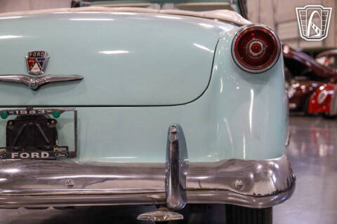 1953 Ford Crestline