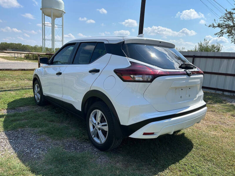 2022 Nissan Kicks S