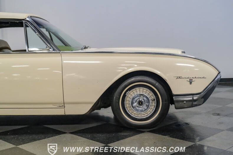 1962 Ford Thunderbird