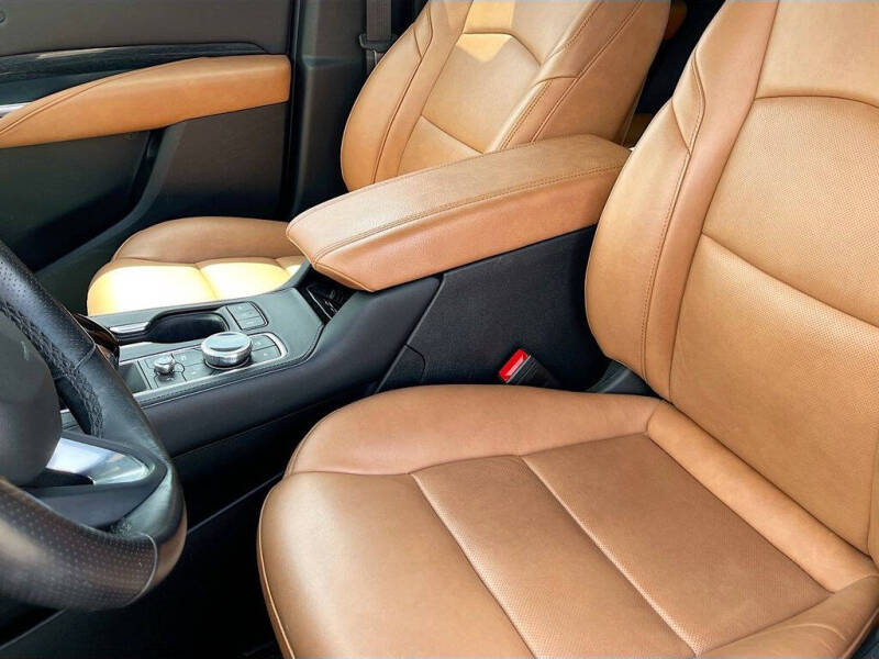 2024 Cadillac XT4 Sport