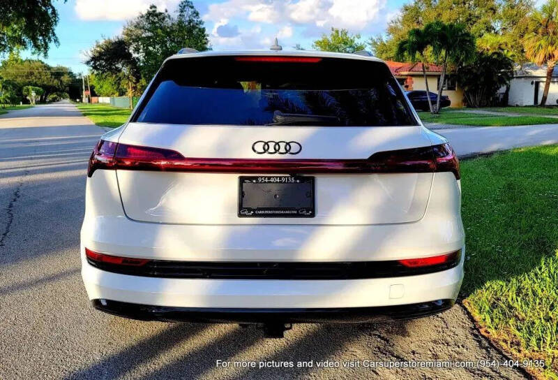 2021 Audi e-tron quattro Premium Plus