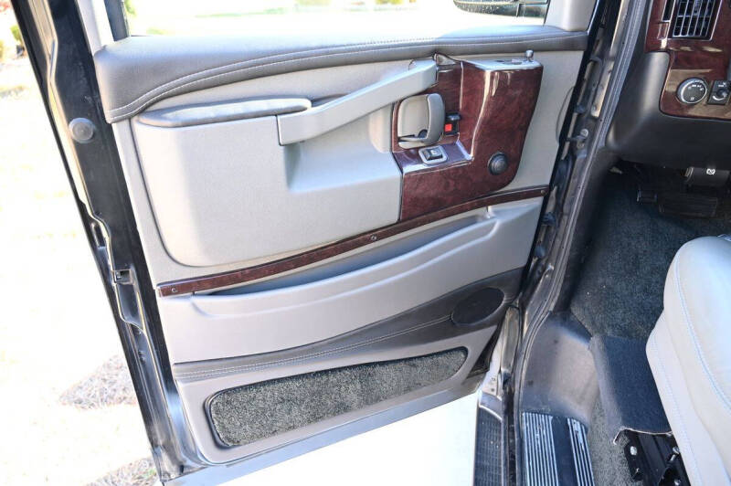 2018 GMC Savana LS 2500