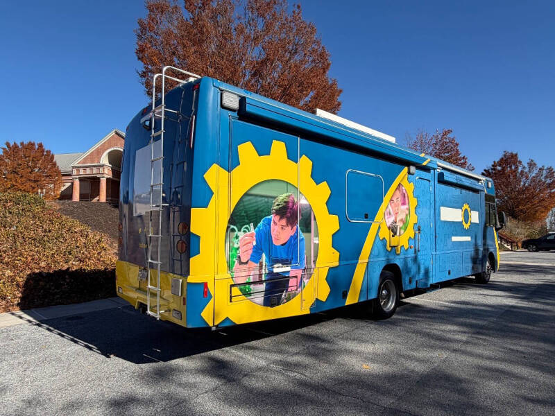 2010 Freightliner Mobile Classroom