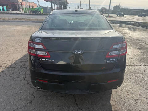 2017 Ford Taurus Limited