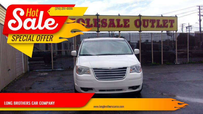2009 Chrysler Town and Country for sale at LONG BROTHERS CAR COMPANY in Cleveland OH