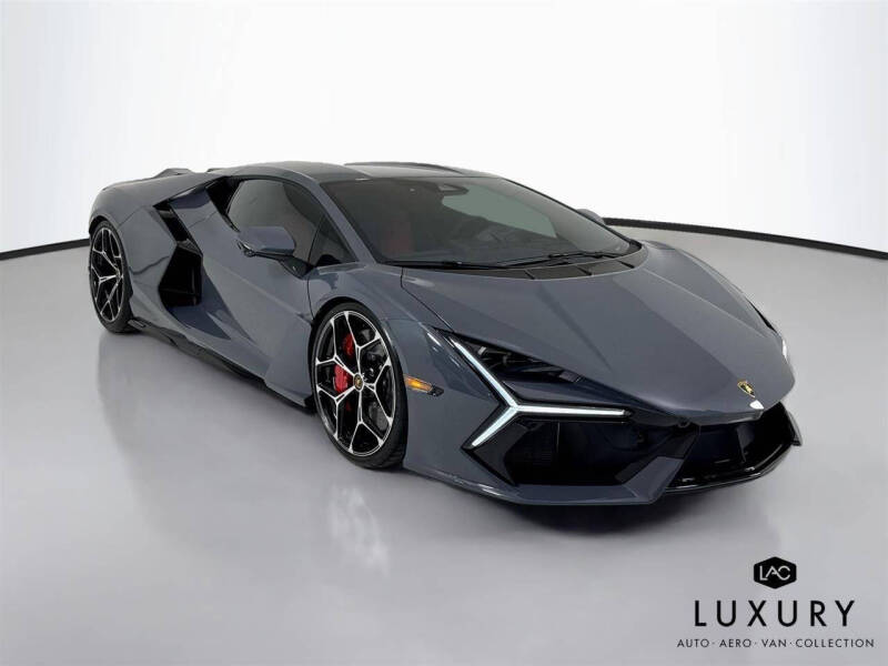 2025 Lamborghini Revuelto