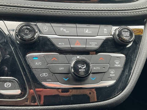 2023 Chrysler Pacifica Touring