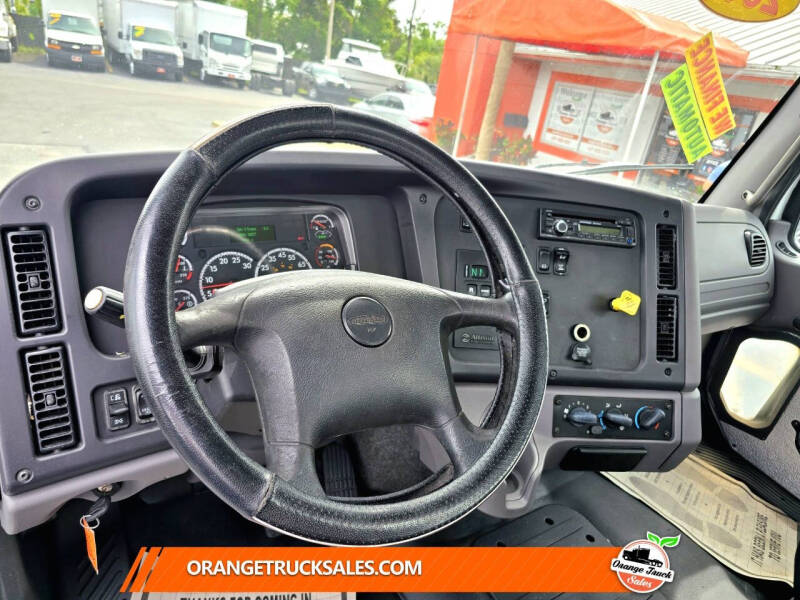 2016 Freightliner M2 106