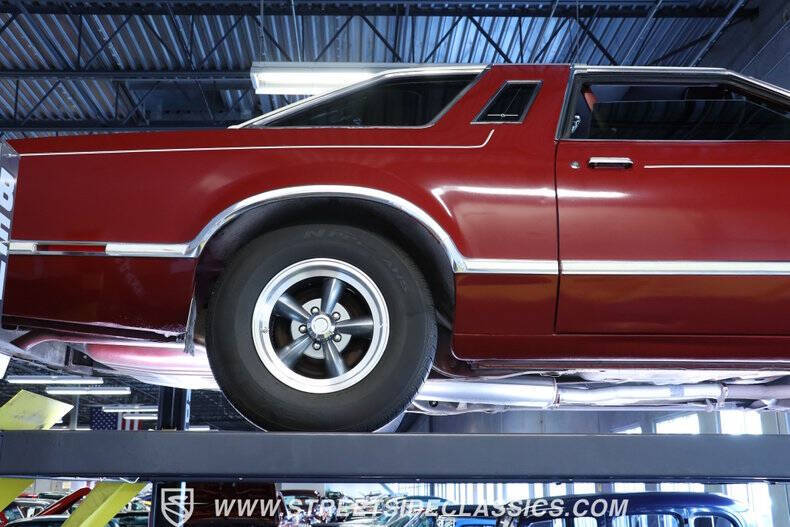 1977 Ford Thunderbird