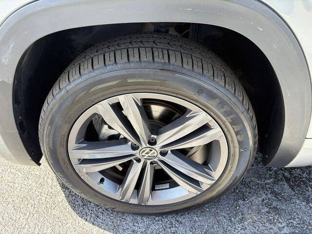 2021 Volkswagen Atlas Cross Sport V6 SE R-Line