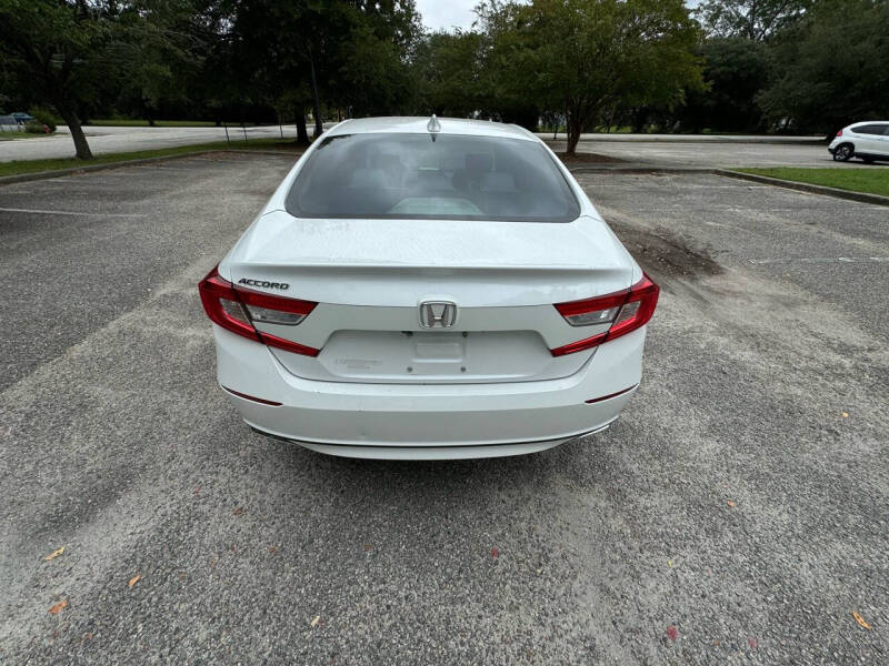 2021 Honda Accord LX photo 10