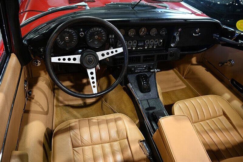 1974 Jaguar XKE 25