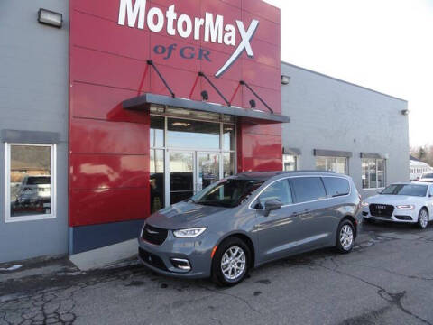2022 Chrysler Pacifica for sale at MotorMax of GR in Grandville MI
