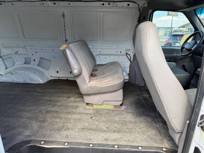 2002 Ford E-Series E-250