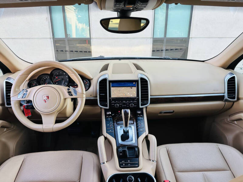 2011 Porsche Cayenne Tiptronic