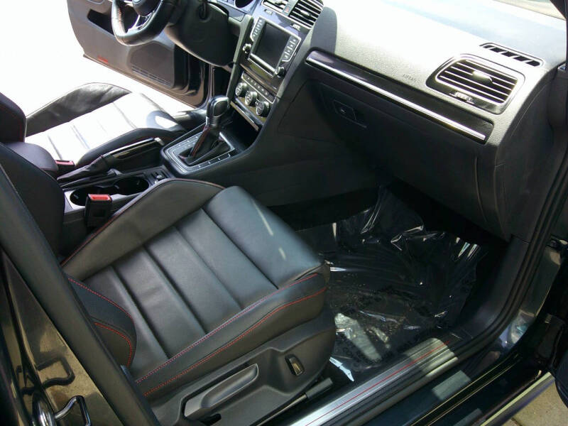 2016 Volkswagen Golf GTI Autobahn