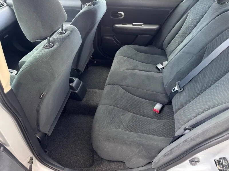 2011 Nissan Versa 1.8 S