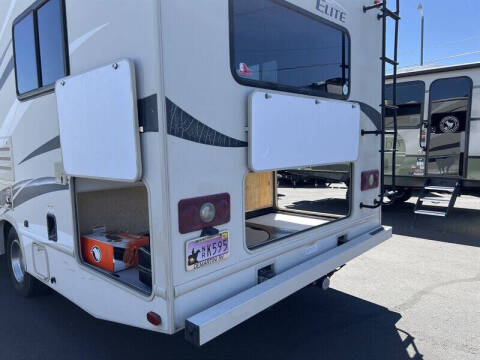 2014 Ford E-Series E-450 SD