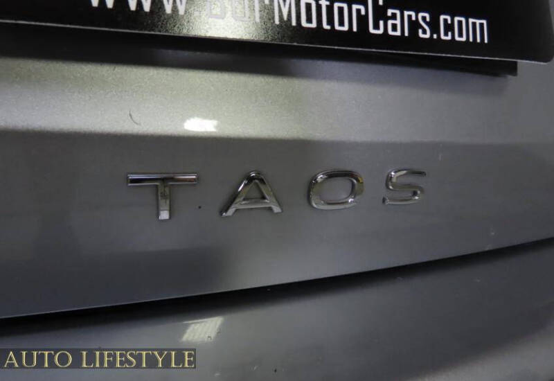 2024 Volkswagen Taos SE