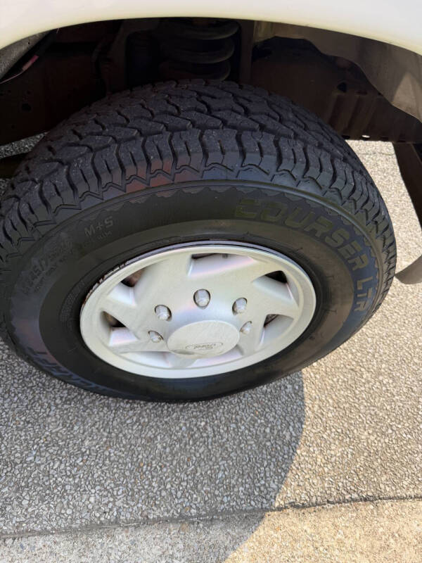 2003 Ford E-Series E-350 SD XLT