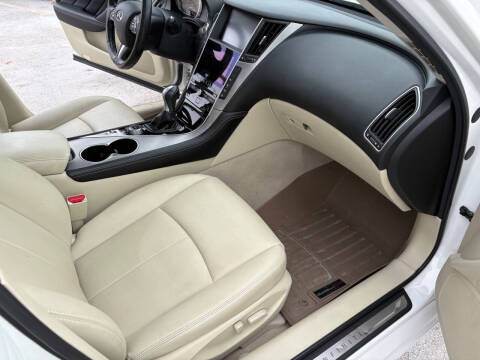 2015 Infiniti Q50 Premium