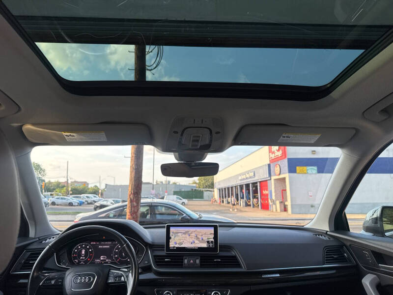 2018 Audi Q5 2.0T quattro Premium Plus