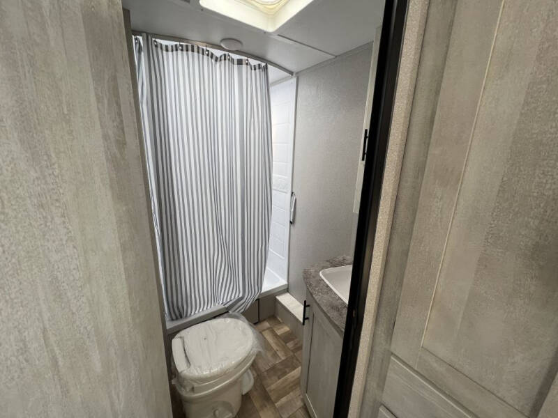 2022 Forest River SHASTA 25RS