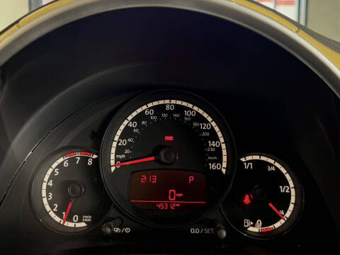 2013 Volkswagen Beetle Convertible