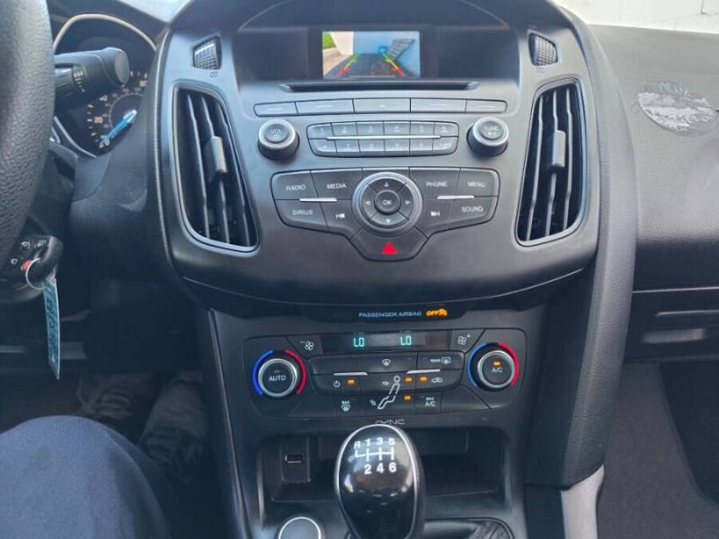 2017 Ford Focus SE