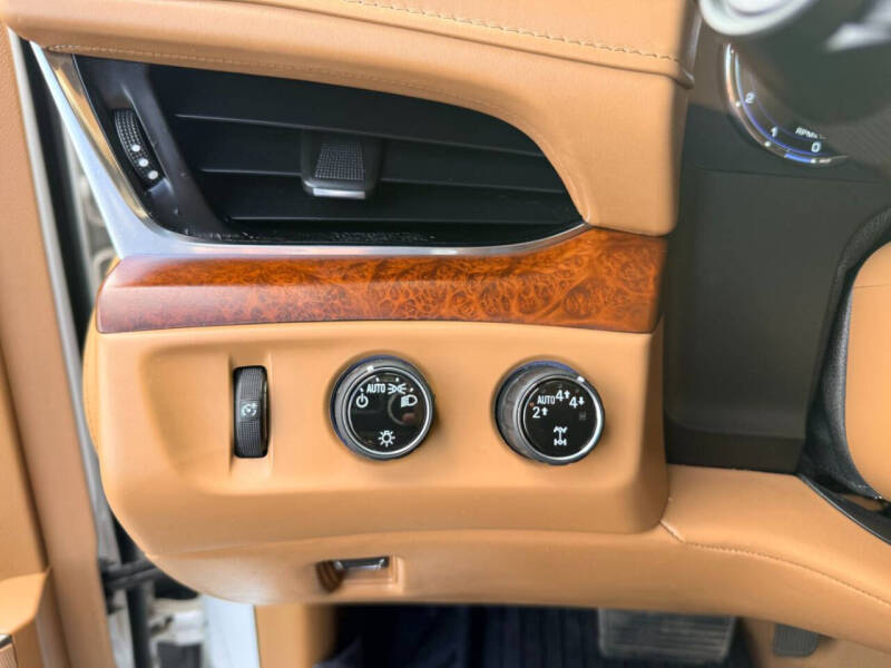 2017 Cadillac Escalade Platinum
