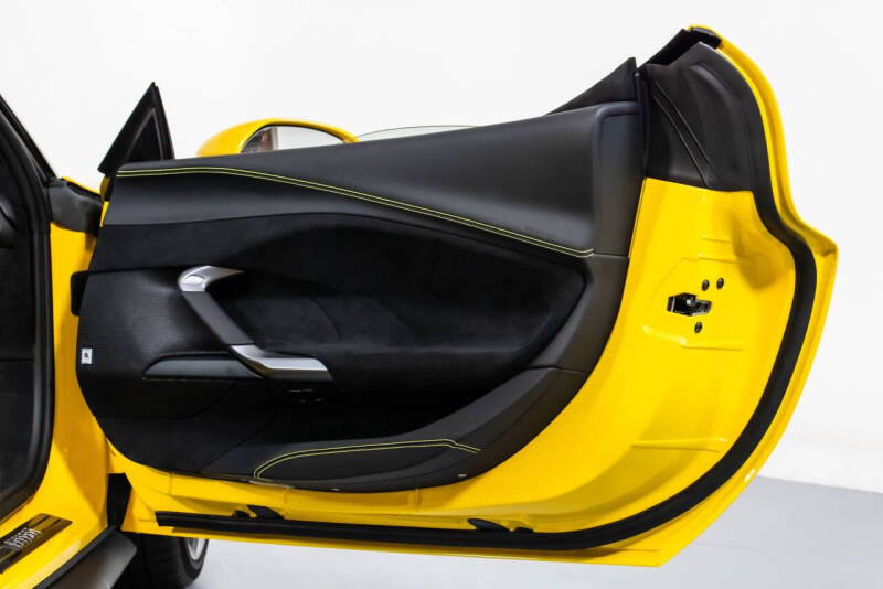 2023 Ferrari 296 GTS