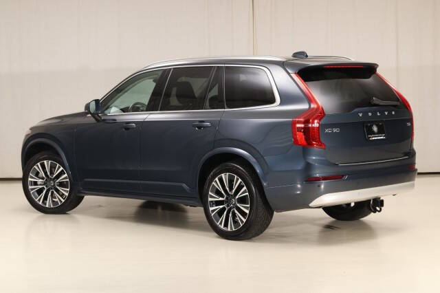 2022 Volvo XC90 T5 Momentum