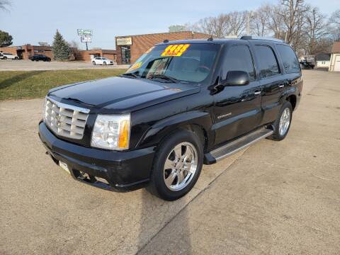 2005 Cadillac Escalade for sale at Victory Motors in Waterloo IA
