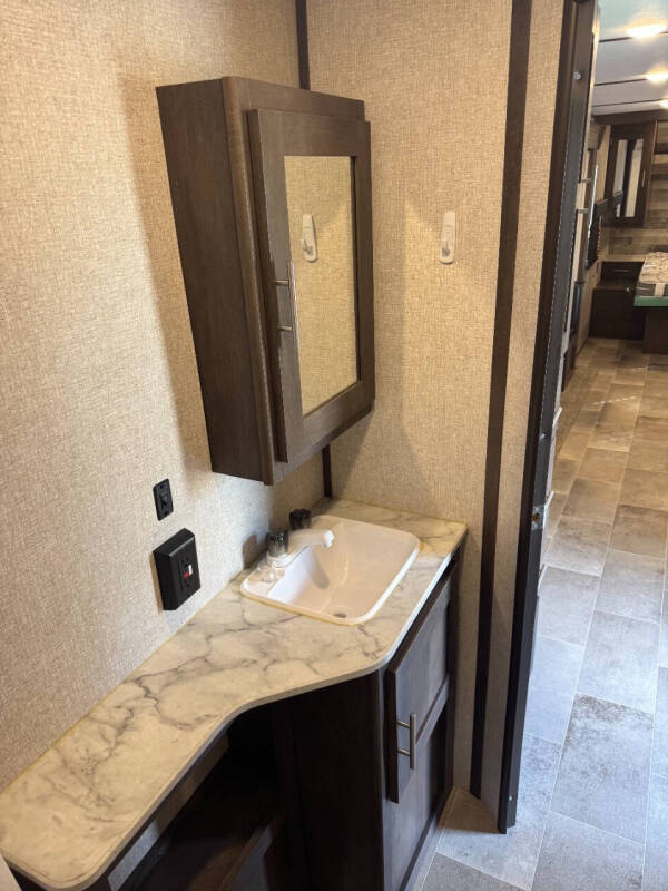 2021 Keystone RV Coleman Lantern 285bh