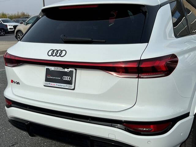 2025 Audi SQ6 e-tron quattro Prestige