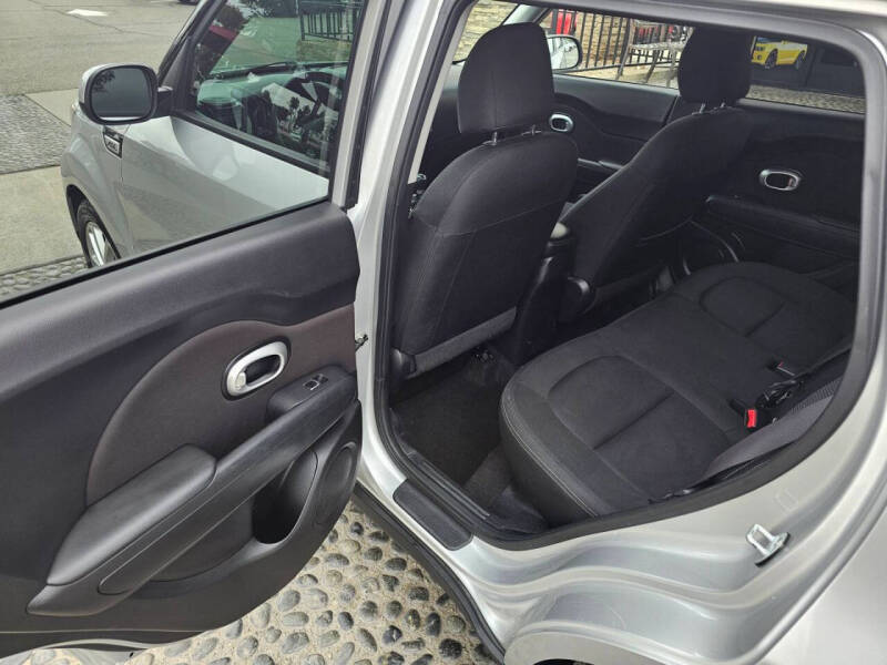 2019 Kia Soul +