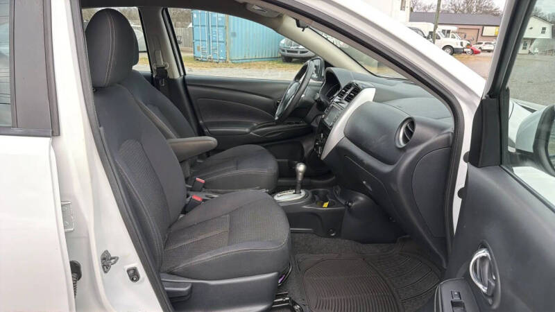 2017 Nissan Versa 1.6 S