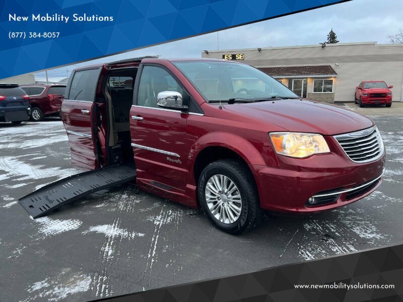 2015 Chrysler Town and Country for sale at New Mobility Solutions in Jackson MI