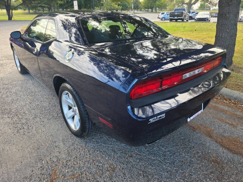 2014 Dodge Challenger SXT