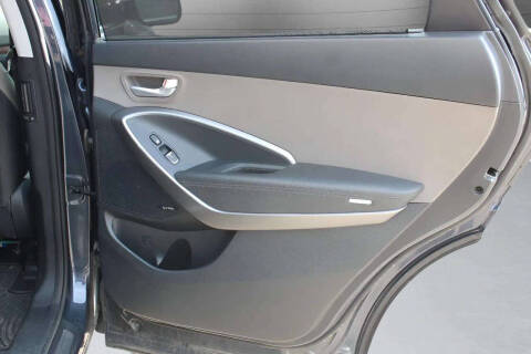 2017 Hyundai Santa Fe Limited Ultimate