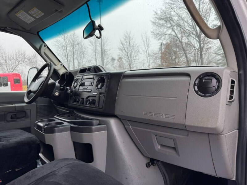 2018 Ford E-Series E-450 SD