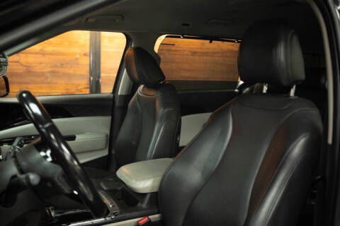 2022 Kia Carnival EX