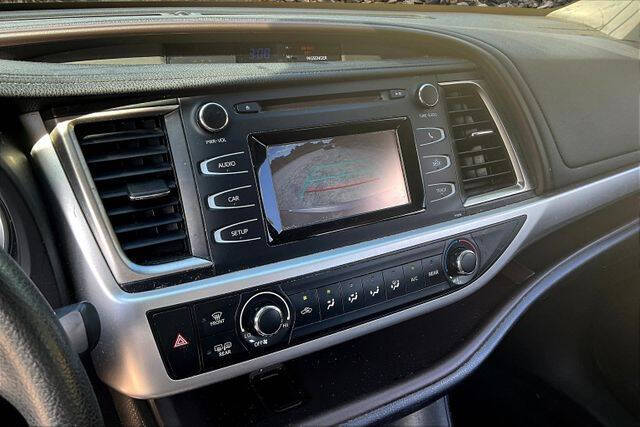 2017 Toyota Highlander LE