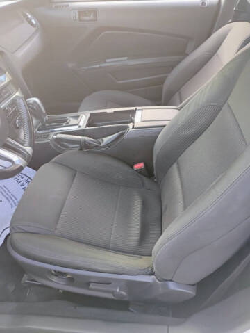 2014 Ford Mustang V6