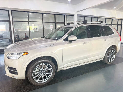 2016 Volvo XC90 T5 Momentum