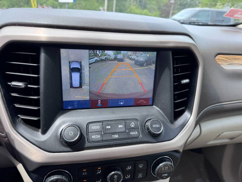 2017 GMC Acadia Denali