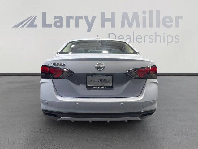 2025 Nissan Versa SV