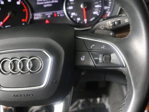 2023 Audi Q5 quattro Premium 40 TFSI