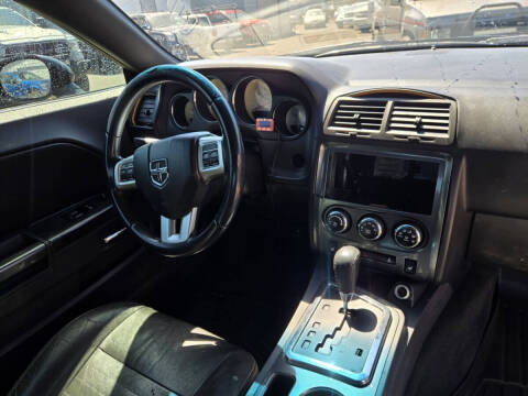 2012 Dodge Challenger SXT Plus