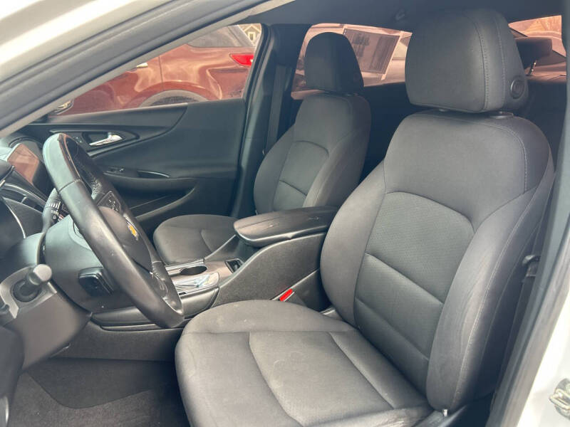 2017 Chevrolet Malibu LT